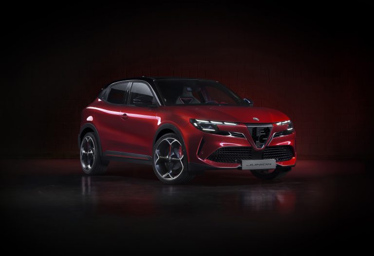 Alfa Romeo Junior : Un Nouveau Chapitre Électrisant