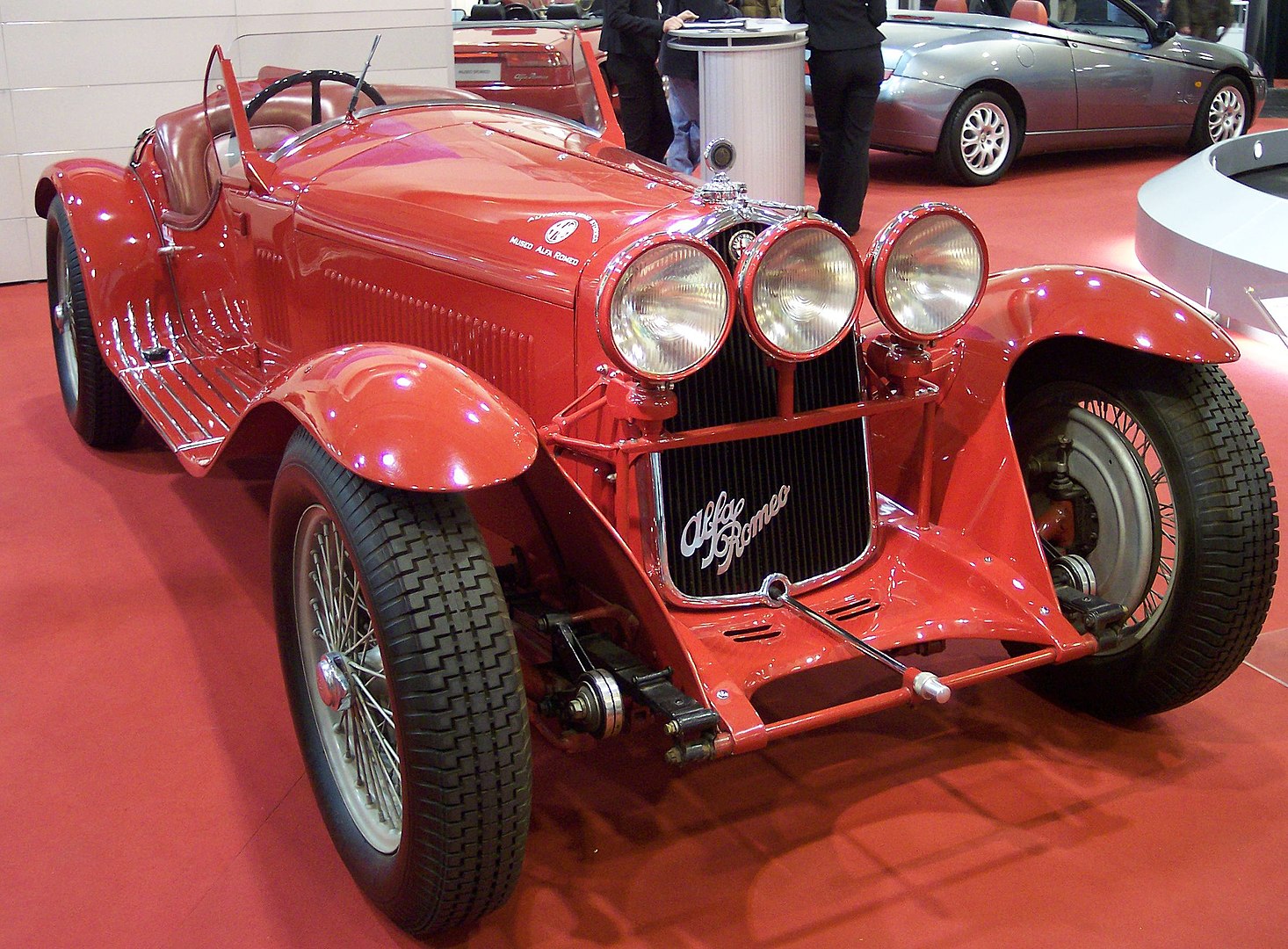 1466px-Alfa_Romeo_8C_2300_Spider_Corsa_1932_red_vr_TCE